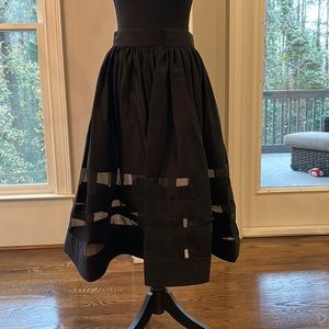 Alice and Olivia tiered skirt size 4